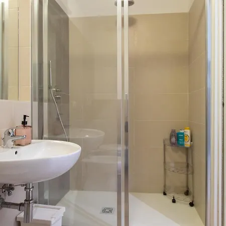 Relax&discover Florence! Cozy In Cure District פירנצה